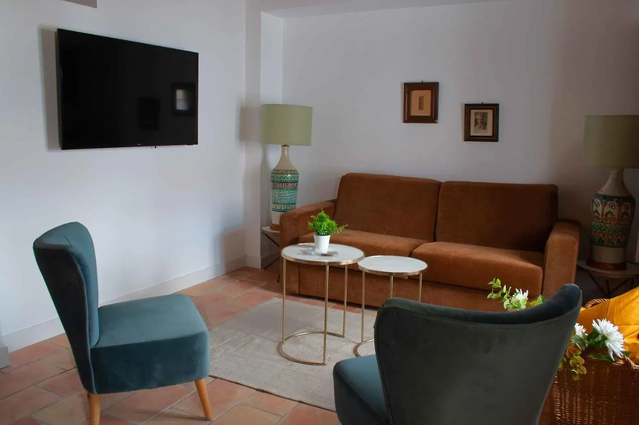 Apartamentos Tres Llaves Palacio De Vela De Los Cobos Úbeda
