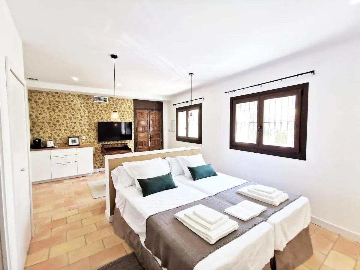 Apartamentos Tres Llaves Palacio De Vela De Los Cobos Úbeda