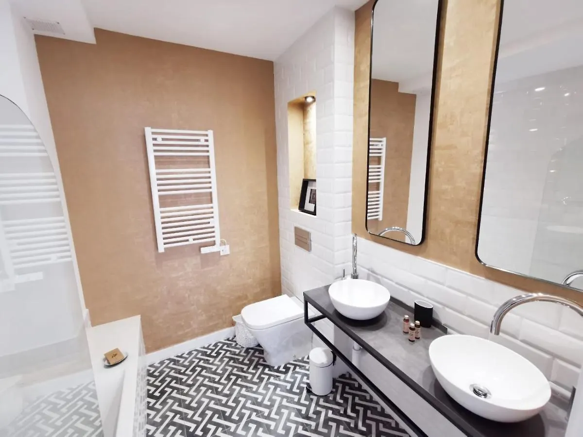 Apartamentos Tres Llaves Palacio De Vela De Los Cobos Úbeda