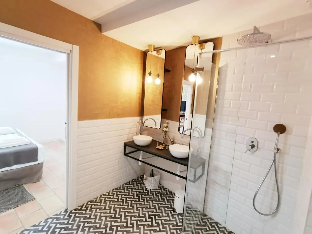 Apartamentos Tres Llaves Palacio De Vela De Los Cobos Úbeda 0*,
