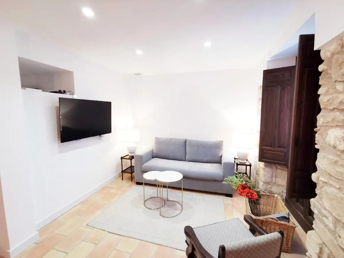 Apartamentos Tres Llaves Palacio De Vela De Los Cobos Úbeda