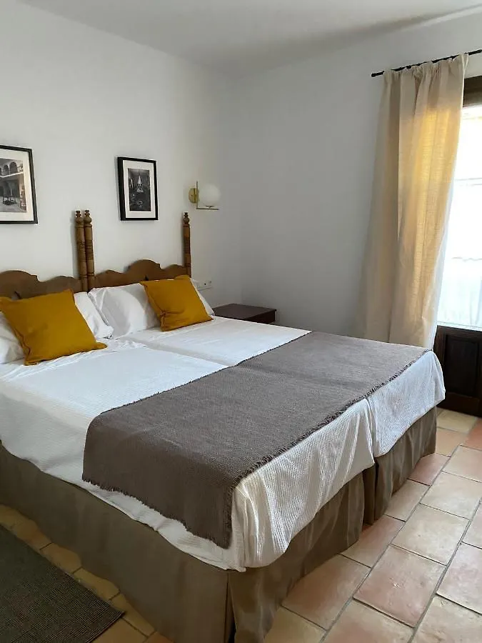 Apartamentos Tres Llaves Palacio De Vela De Los Cobos Úbeda 0*,