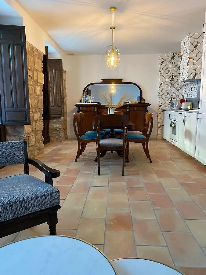 Apartamentos Tres Llaves Palacio De Vela De Los Cobos Úbeda 0*,